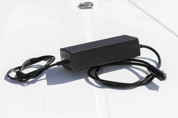 TEMO 450 12v lader