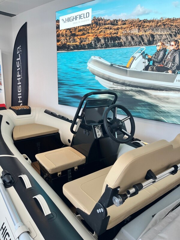 Highfield CL380 met GT console HYP Ivory 