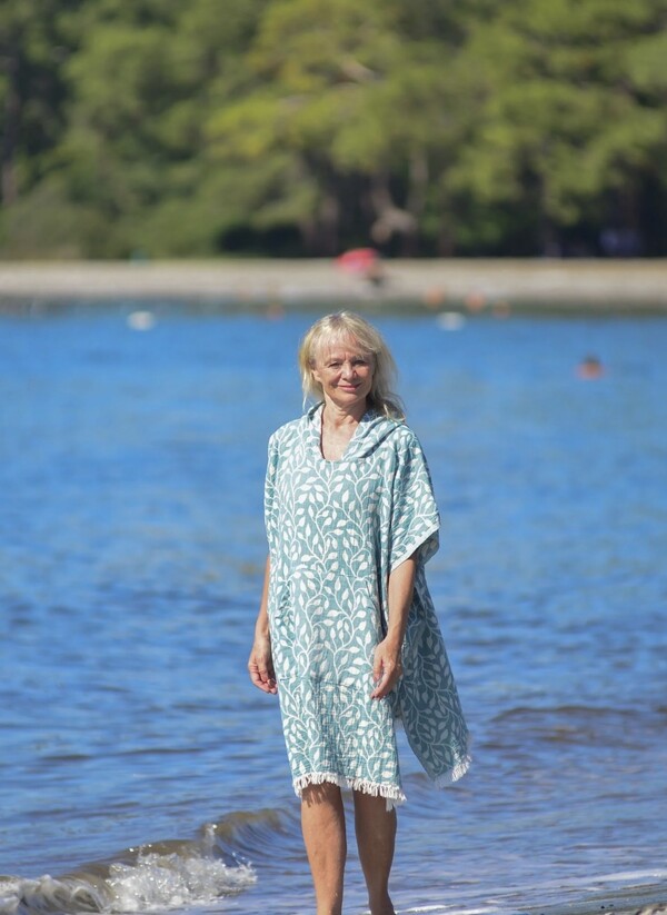 Poncho Leaf Petrol